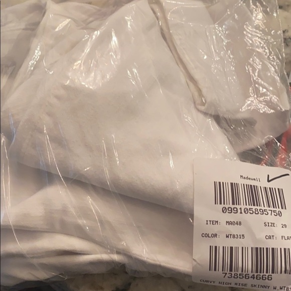 Madewell curvy high rise skinny crop jean MA048 - Picture 4 of 4